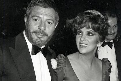 Marcello Mastroianni y Gina Lollobrigida en "La noche de las cien estrellas" en Beverly Hills, 1982