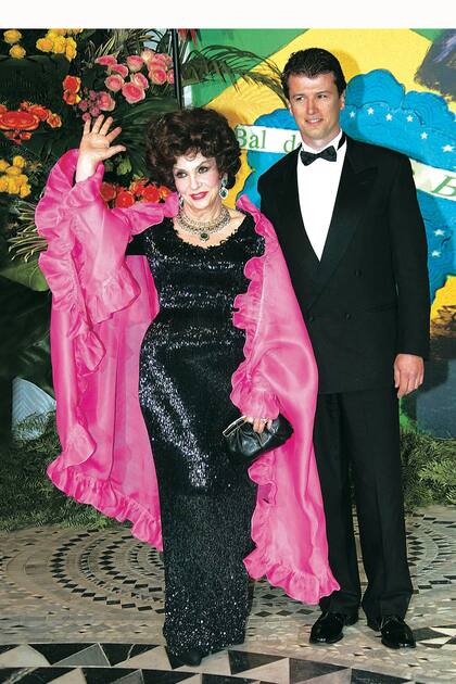 Gina Lollobrigida y Javier Rigau en Mónaco, en 2005