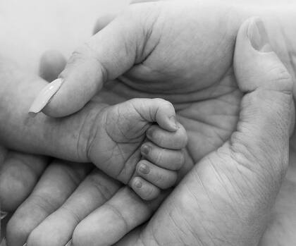 Gina Schumacher, de 28 años, anunció el nacimiento de su hija, Millie, a través de sus redes sociales