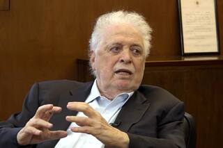 Un fiscal pidió que se revoque el archivo de la denuncia por el vacunatorio vip