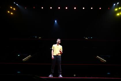 Gino Cingolani, el diseñador digital que trabaja en una plataforma de realidad virtual Decentraland, donde las tierras se transforman en NFTs y el MANA es la criptomoneda del juego.