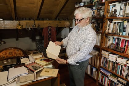 Gioffré avanza en la edición de los diarios de Sebreli; "Sus días eran muy heterogéneos", dice