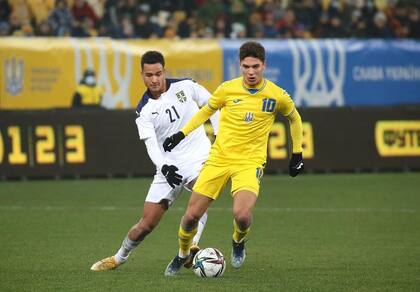 Giorgi Sudakov, con la camiseta número 10 de Ucrania