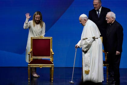 Giorgia Meloni y el papa Francisco, en Roma. (AP/Alessandra Tarantino)
