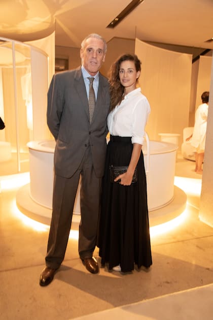 Giorgio Alliata de Montereale, presidente de la Cámara de Comercio Italiana, y y Georgina de Alliata