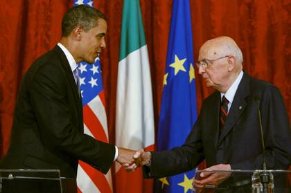 Giorgio Napolitano junto a Barack Obamam en 2009. (AP/Haraz N. Ghanbari, File)