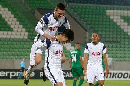 Giovani Lo Celso festeja el gol que convirtió en el triunfo de Tottenham