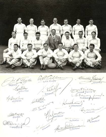 Gira a Chile de Los PUMAS , en 1936. "Rugbiers Argentinos". Listado en orden de la fotografía con apellidos y los clubes en donde jugaban.