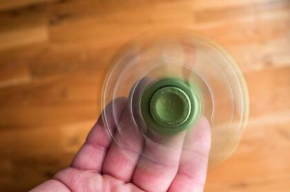 Girar y girar, eso es lo que hace el fidget spinner