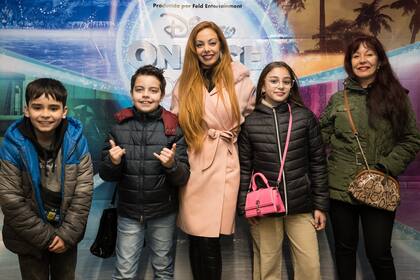 Gisela Bernal reapareció públicamente y disfrutó de Disney On Ice junto a su hijo y algunos amiguitos