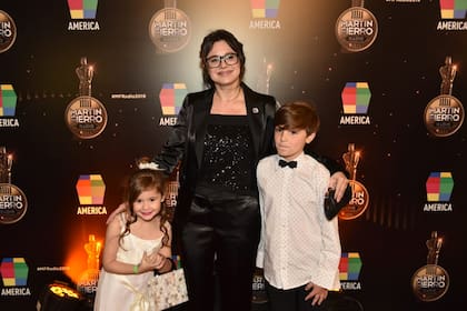 Gisela Marziotta llegó acompañada de sus hijos