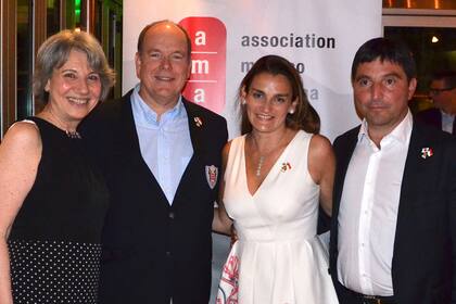 En Argentina con Gloria Marra (Directiva AMA), María Eugenia Rubinelli (Presidente y fundadora AMA) y Michele Rubinelli (Vice Presidente y Fundador AMA)