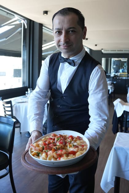 “Gnocchi alla panna di scampi”, uno de los platos de la carta de su restaurante actual