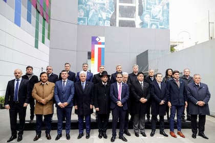 Gobernadores en el Encuentro Federal por la Memoria en la AMIA