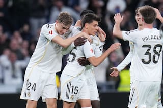 Golazo de Arda Güler con disparo bombeado desde su mitad del campo en triunfo del Madrid ante Elche