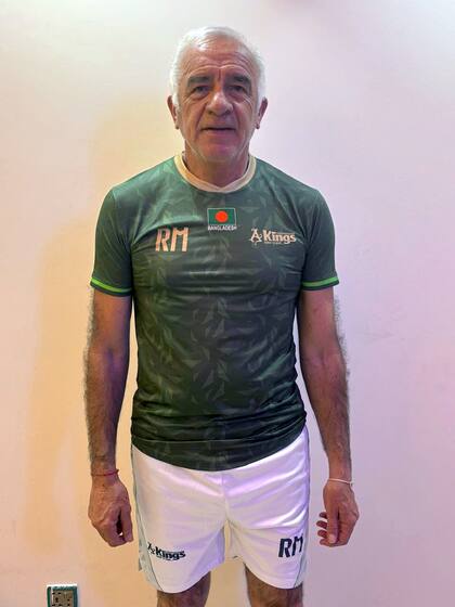 Gómez es el entrenador de Bashundhara Kings en Bangladesh, donde tiene contrato hasta junio próximo