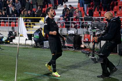 Gonçalo Paciencia festejó en el tiempo de descuento, para el 1-0 de Eintracht Frankfurt sobre Antwerp, como visitante.