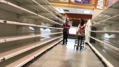 Los venezolanos están acostumbrados a las góndolas vacías de los supermercados