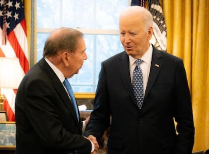 González se reunió con Biden, pero no con Trump
