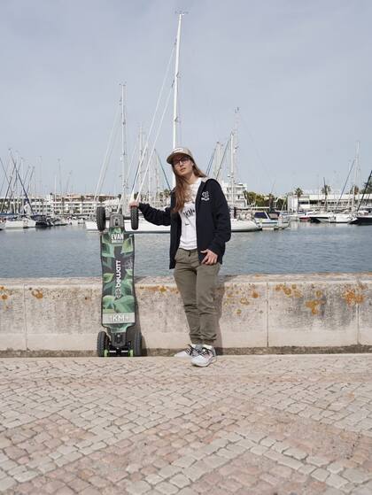 González trabaja en una ONG ubicada en África y realiza diversos proyectos solidarios