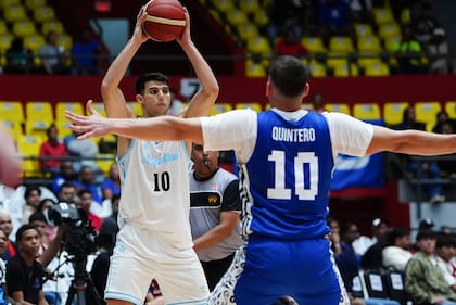 Gonzalo Corbalán, escolta de 23 años de San Pablo Burgos, de España, es uno de los de mayor proyección en la selección argentina.