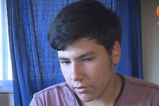 La historia del joven que estudia dos carreras, se volvió viral con un pedido y un famoso le regaló su auto