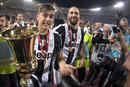 Gonzalo Higuaín y Paulo Dybala compartieron tres temporadas juntos en Juventus, pero quizá ambos salgan del club