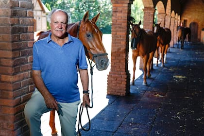 Gonzalo Pieres en las caballerizas: un apasionado de los caballos y de Ellerstina