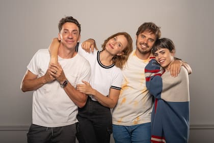 Gonzalo Suárez, Brenda Gandini, Benjamín Rojas y Sofi Morandi en Escape Room