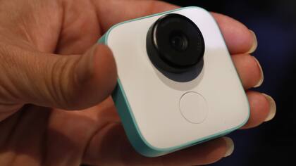 Google Clips, la cámara compacta que presentó la compañía en el evento de lanzamiento de los nuevos smartphones Pixel 2 y Pixel 2 XL