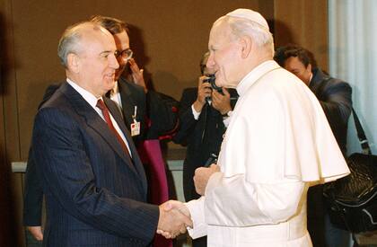 Gorbachov se reunió en 1989 con el papa Juan Pablo II