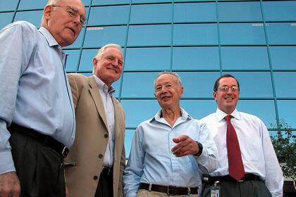 Gordon Moore, Craig Barrett, Andy Grove y Paul Otellini, los últimos CEOs de Intel antes de Brian Krzanich