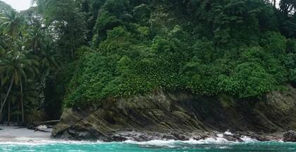 Gorgonilla destaca entre muchas localidades porque el 90% de las tectitas aún preservan su composición original