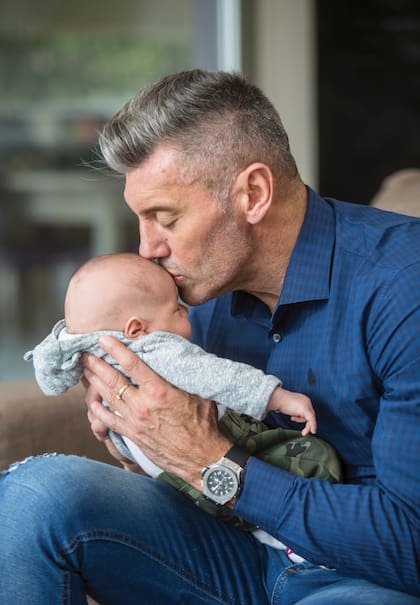 Puro amor, Goyco dice que no puede separarse de su nieto.