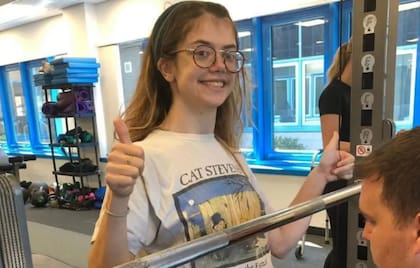 Grace Spence Green haciendo ejercicios de rehabilitación