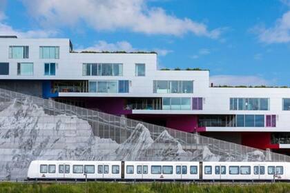 Gracias a una robusta red ferroviaria, muchos escandinavos pueden ir a trabajar sin la necesidad de agarrar el auto