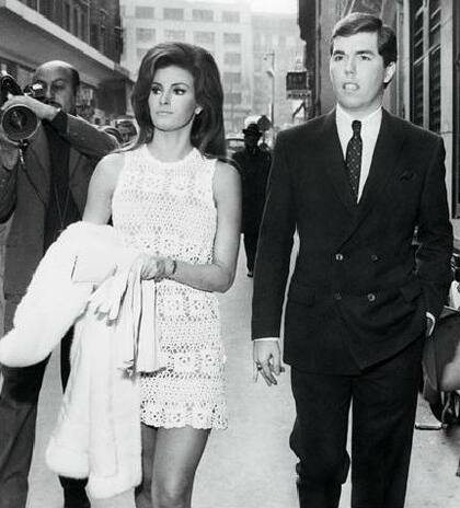 Junto al productor Patrick Curtis, en 1967