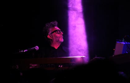 "Gracias Rodolfo Páez", le dijo Sofía Gala antes de tocar la última canción del show