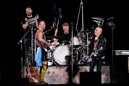 "Gracias totales": Coldplay y los Soda Charly Alberti y Zeta Bosio se reunieron sobre el escenario de River Plate