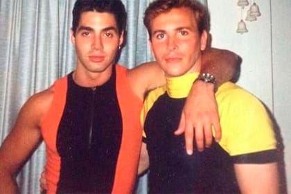 Guido Süller y Ricardo Fort durante su juventud, en una de las fotos que dio a conocer el hermano de Silvia Süller 