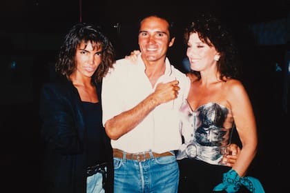 Graciela Borges fue una de sus grandes amigas. En esta foto, posando en El Cielo, una de las discotecas emblemáticas de mediados de los 90.