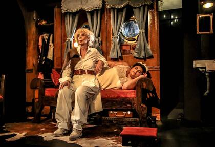 Graciela Dufau y Maruja Bustamante