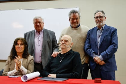 Graciela Morgade, Ricardo Gelpi, Daniel Guebel, Martín Caparrós, y Ricardo Manetti