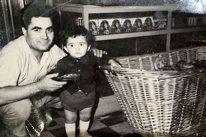 Graciela y su papá Antonio en los inicios