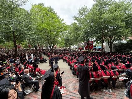 Graduación en la Universidad de Harvard, en Cambridge. (Foto: Guillermo Idiart)