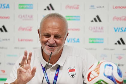 Graham Arnold quiere volver a participar de una Copa del Mundo como DT; en 2022 dirigió a Australia