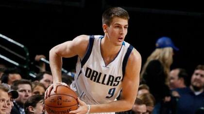 Gran actuación de Brussino en la paliza de Dallas sobre Orlando