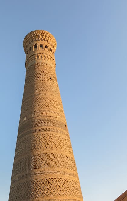 Gran Minarete de Kalyan en Bujará. Gengis Khan lo vio tan imponente que no lo destruyó.