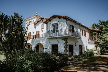 Gran parte de la riqueza histórica de Mar del Plata se devela recorriendo las salas de esta casa neocolonial.