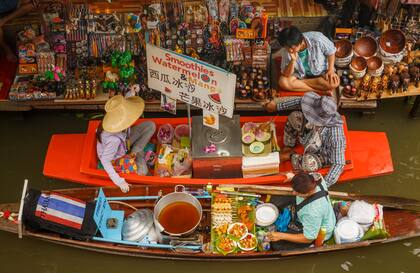 Gran parte de los productos que se venden son gastronómicos, aunque también hay muchas artesanías.